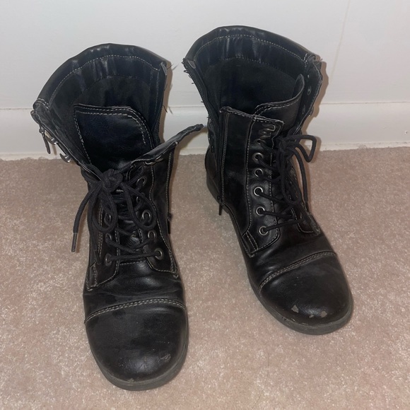 G by guess black combat boots - Picture 1 of 5